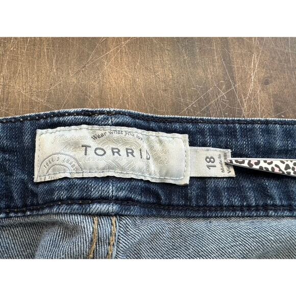 "TORRID" Womens Jeans, Size 18, Skinny, 38" L, 24" Inseam, 20.5" Waist - Picture 3 of 11
